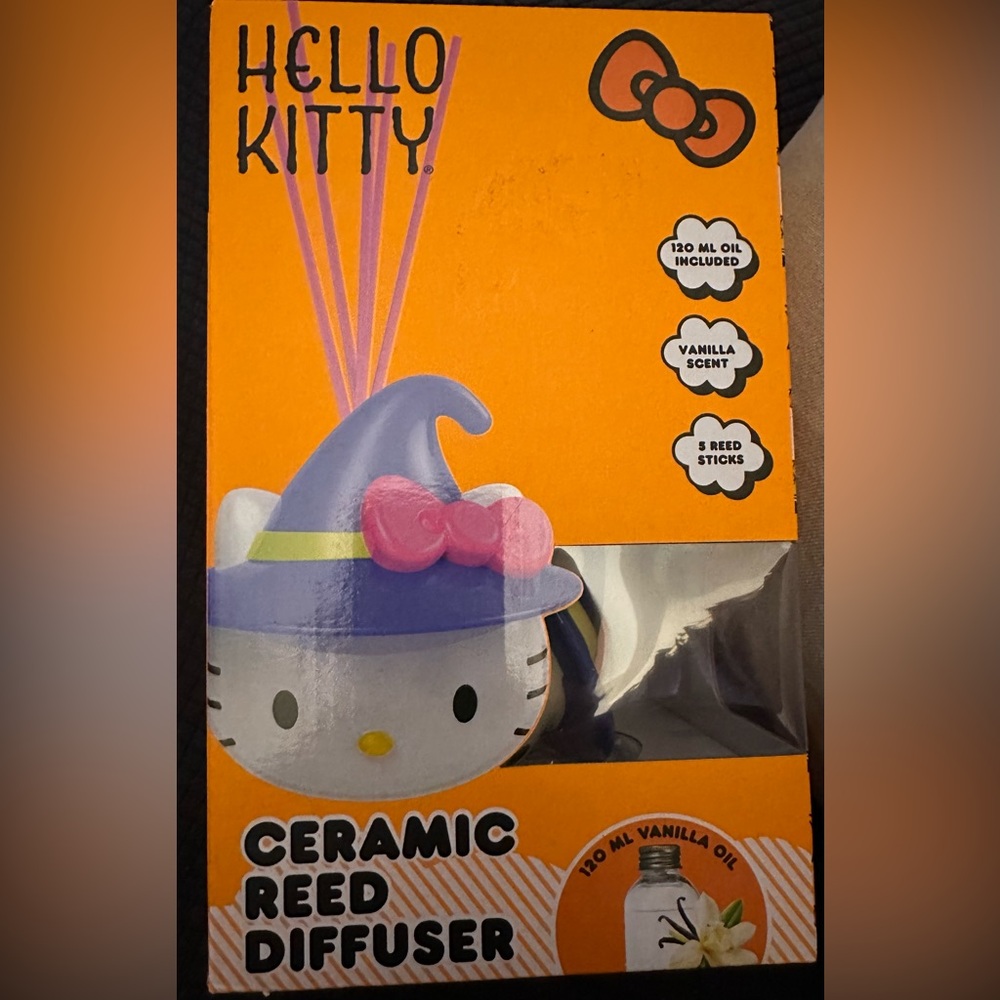 Hello Kitty Ceramic Reed Diffuser